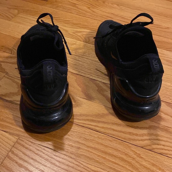 Nike - Picture 2 of 5